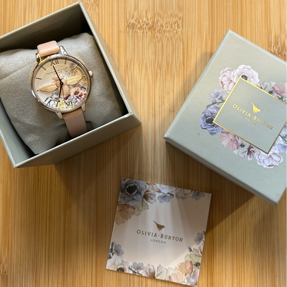Oliviai Burton Enchanted Garden Watch With 34mm White Floral Face With 3D Bee - Picture 5 of 6